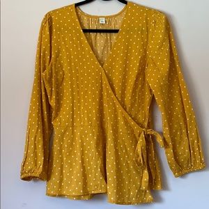🌻NWOT Mustard Yellow Polka Dot Blouse☀️